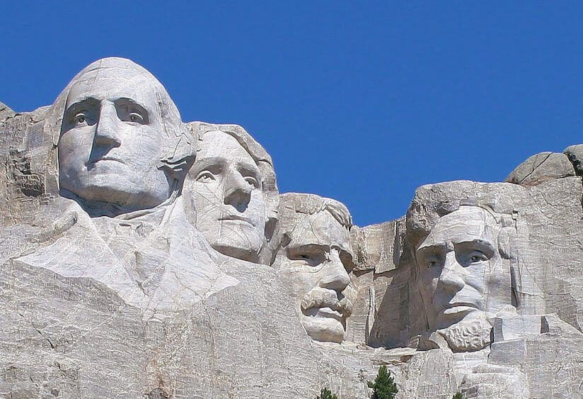 ラシュモア山4人のアメリカ大統領の彫刻 